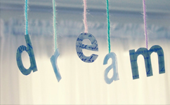 “勇敢”堅定夢想，不忘初心繼續(xù)前行——12月演講主題1